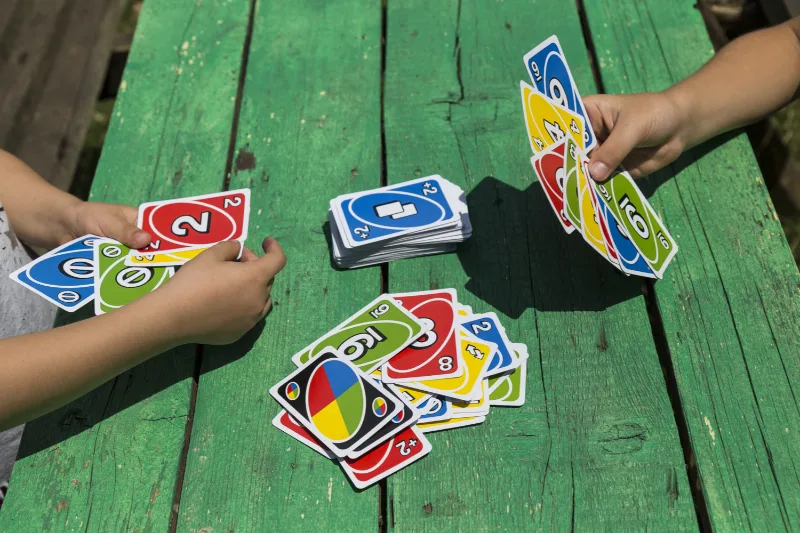 Why do more and more people choose to play Uno?